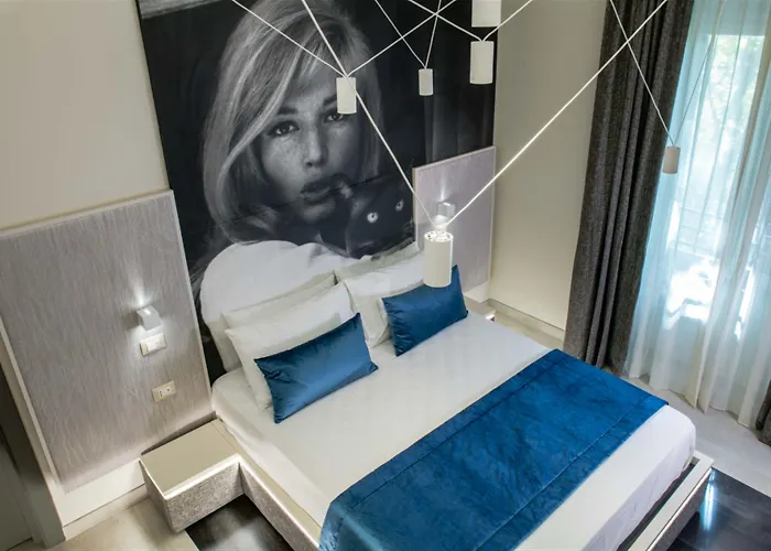 Via Veneto Luxury