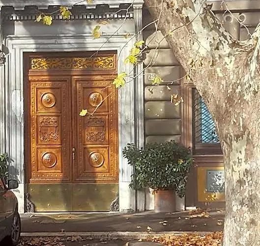 Via Veneto Luxury Nocleg ze śniadaniem 4*