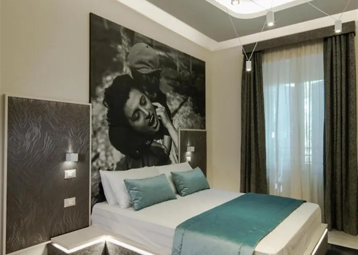 Via Veneto Luxury